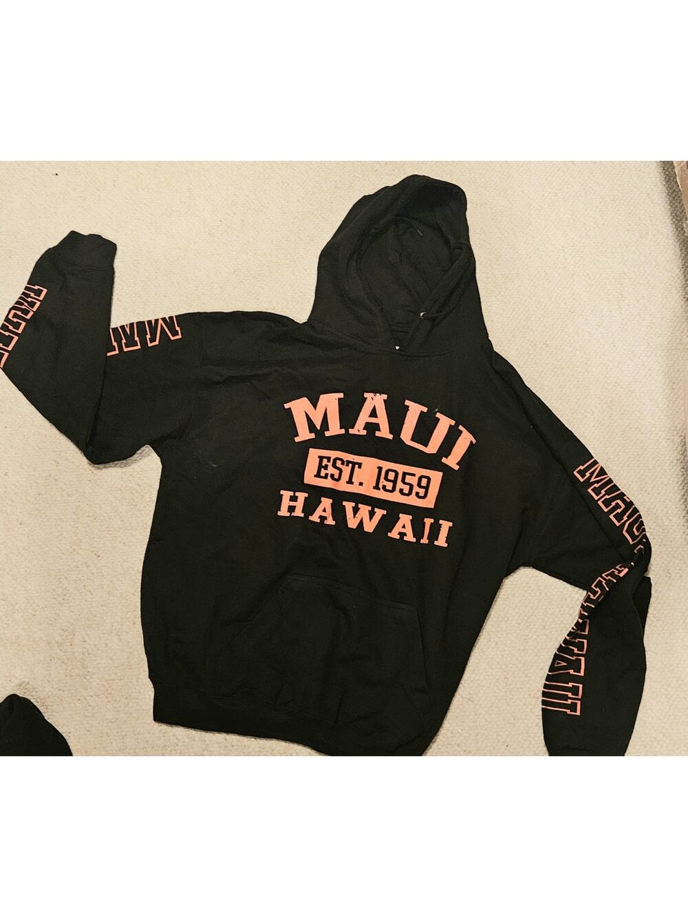 Maui Hoodie , Maui Hawaii Pullover Hoodie, Sleeve Logo, Black/Orange XL